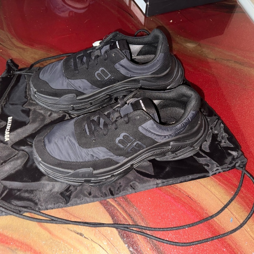 Balenciaga Black Sneakers - Picture 2 of 5